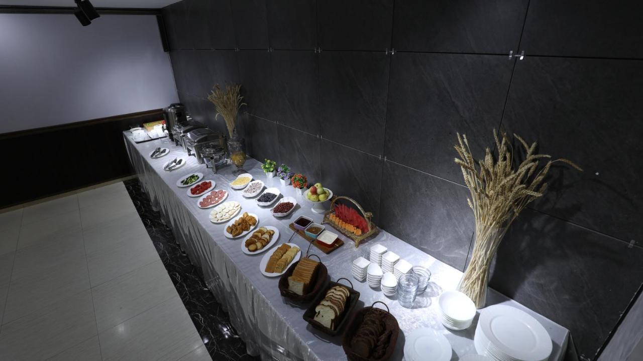 Sharq Hotel Urgench Exterior photo