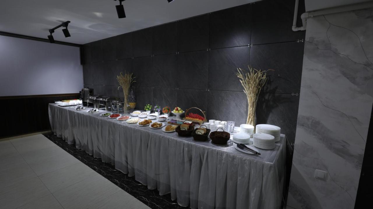 Sharq Hotel Urgench Exterior photo